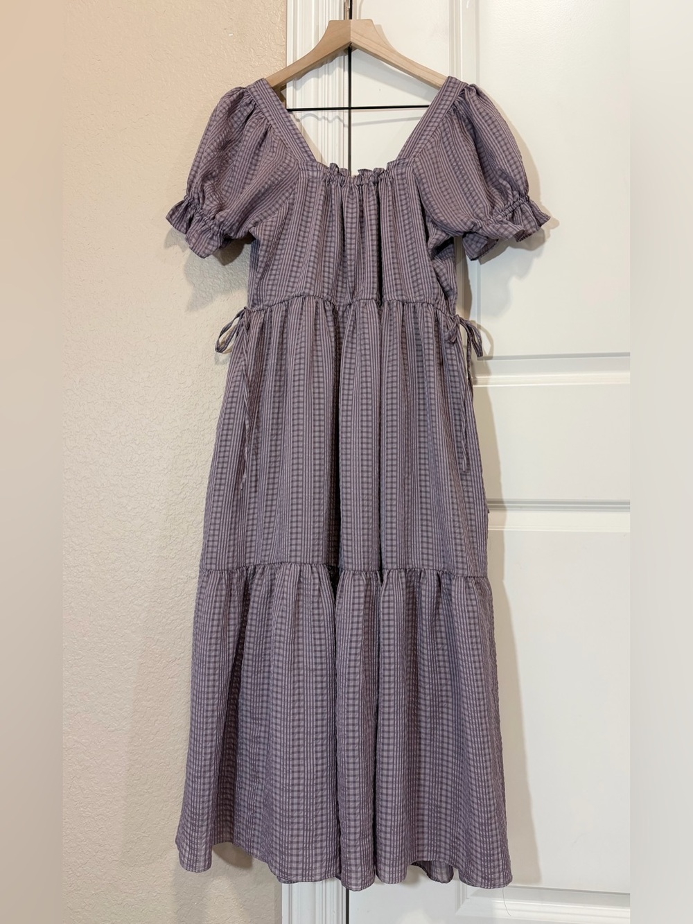 Madewell Square-Neck Tiered Midi Dress in Textured Seersucker - Picture 10 of 16